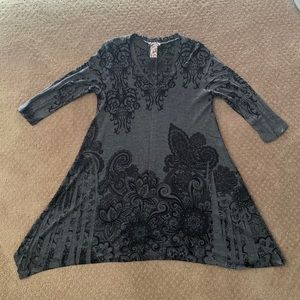 Body Central Long Top with 3/4 length sleeves